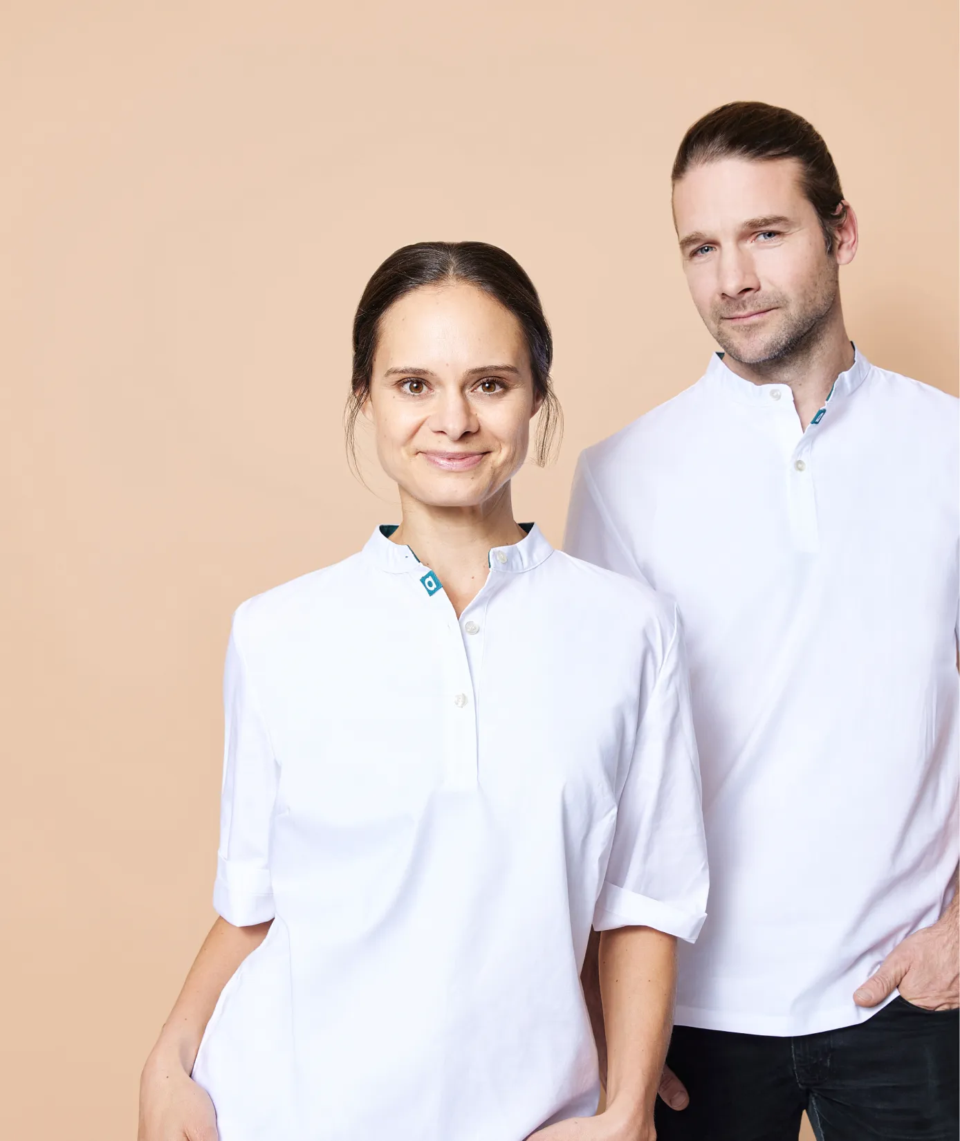 Ogil onamga massaj qiladi va u cums qiladi